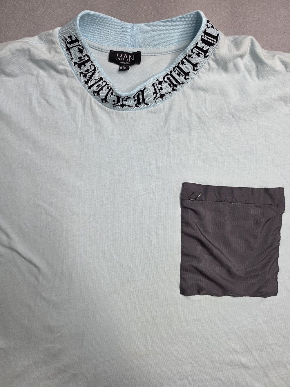 BoohooMan Men's Oversized Heavyweight Extended Neck Short Sleeve T-Shirt 5XL